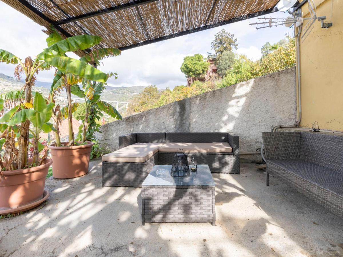 Holiday Home Casetta Porta Verde By Interhome 圣雷默 外观 照片
